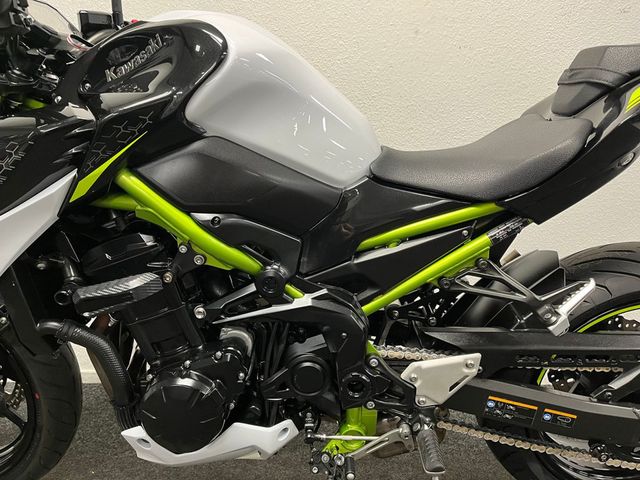 kawasaki - z900