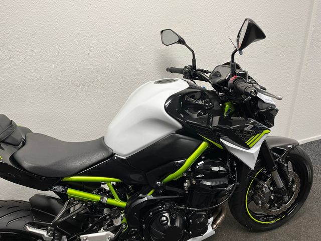 kawasaki - z900