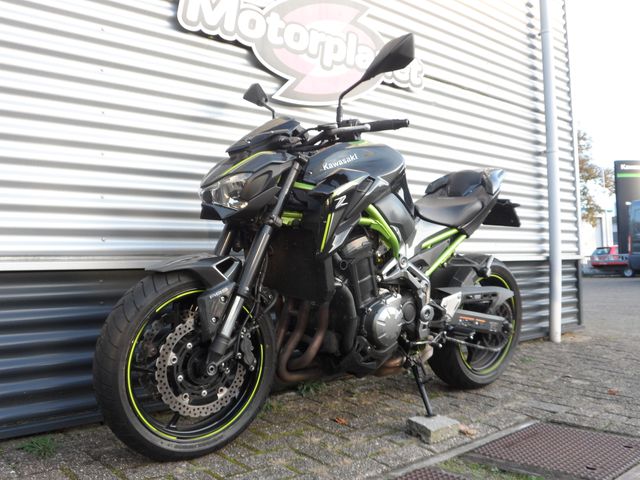 kawasaki - z900