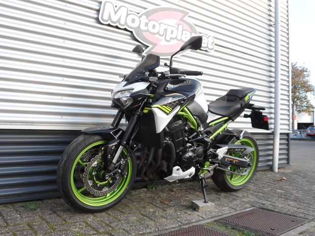 kawasaki - z900