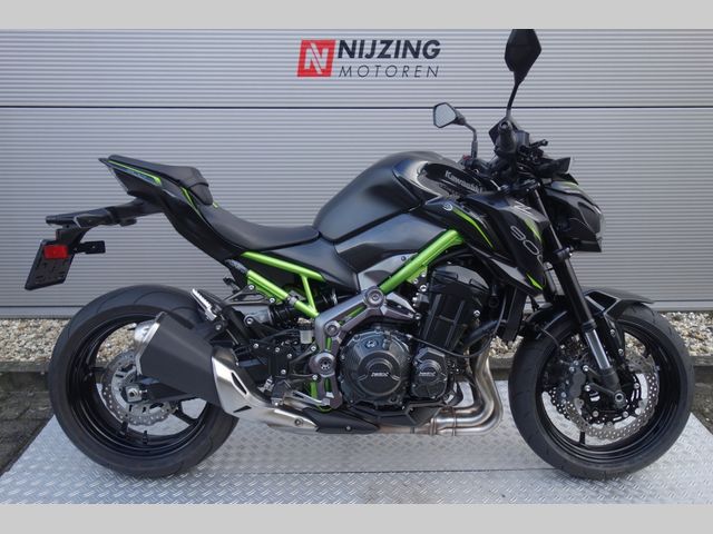 kawasaki - z900