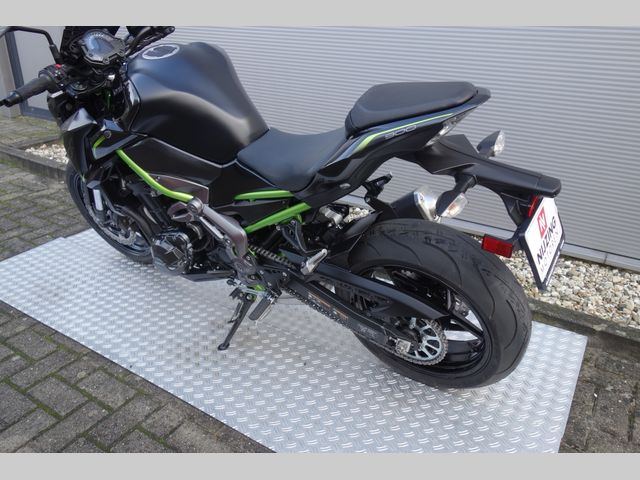 kawasaki - z900