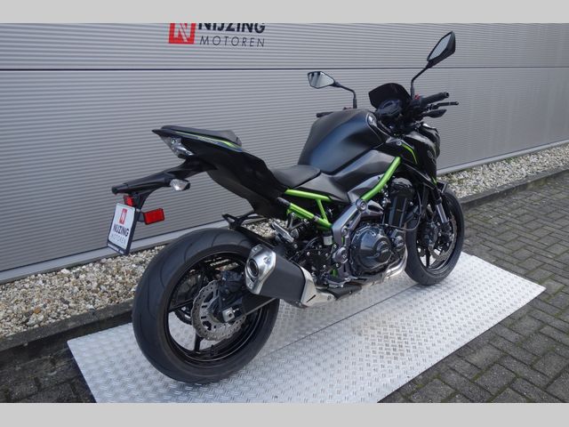 kawasaki - z900