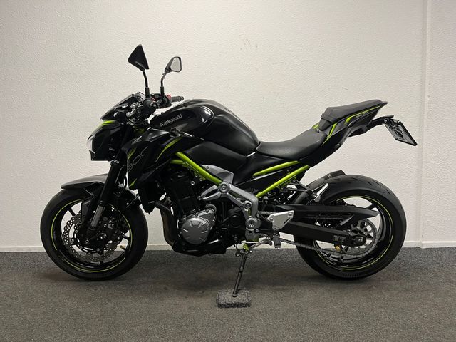 kawasaki - z900