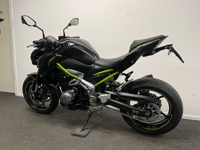 kawasaki - z900