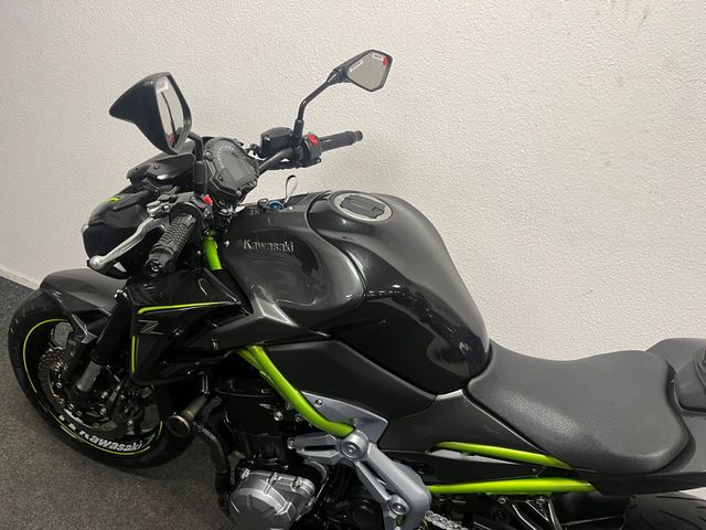 kawasaki - z900