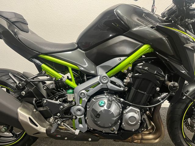 kawasaki - z900