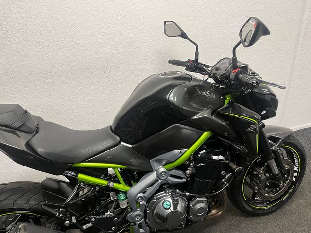 kawasaki - z900