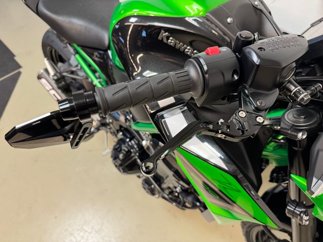 kawasaki - z900