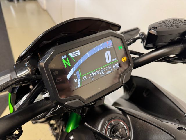 kawasaki - z900