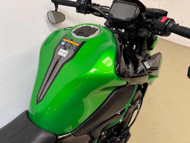 kawasaki - z900