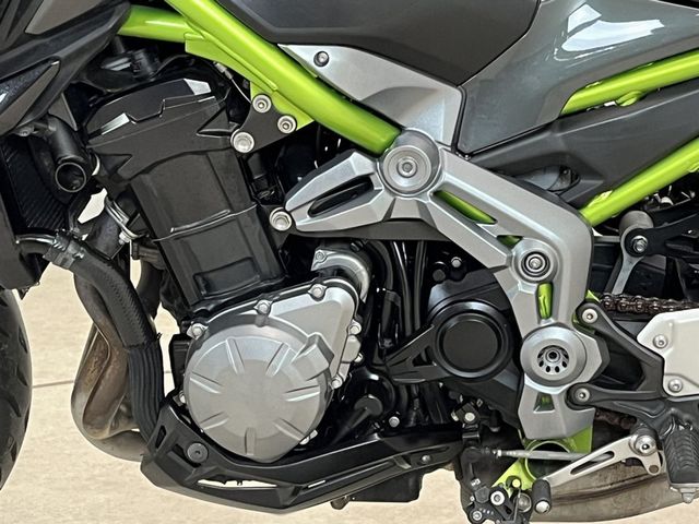 kawasaki - z900