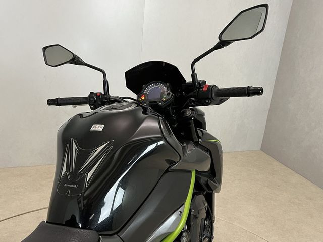 kawasaki - z900