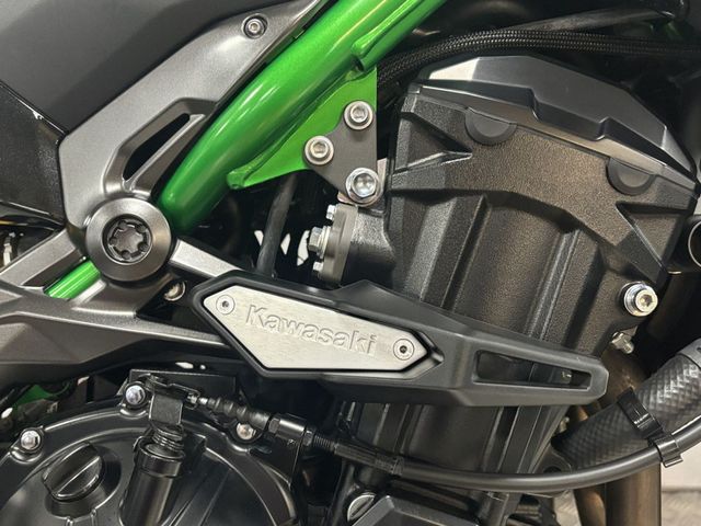 kawasaki - z900