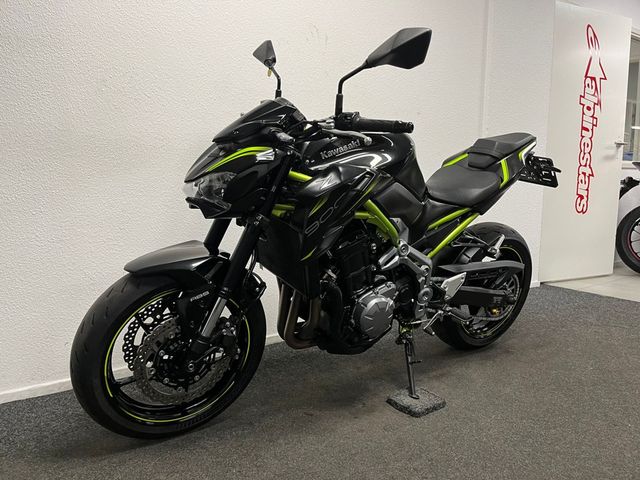 kawasaki - z900