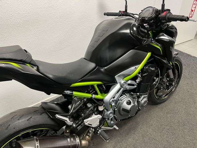 kawasaki - z900