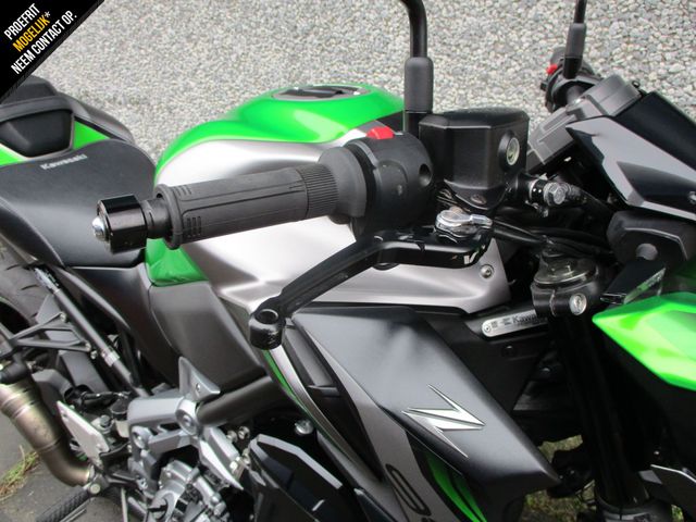 kawasaki - z900