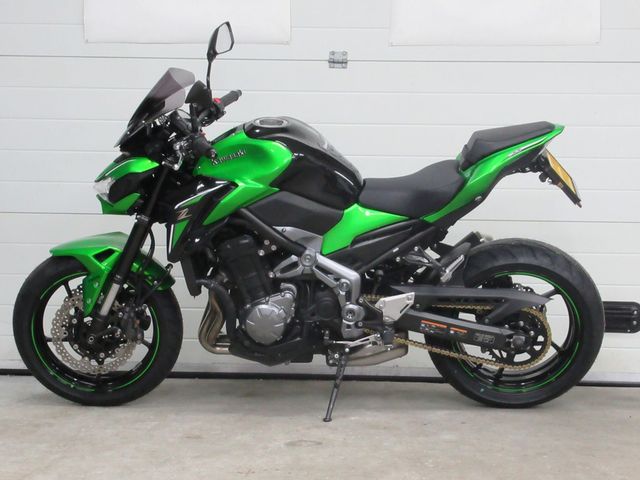 kawasaki - z900