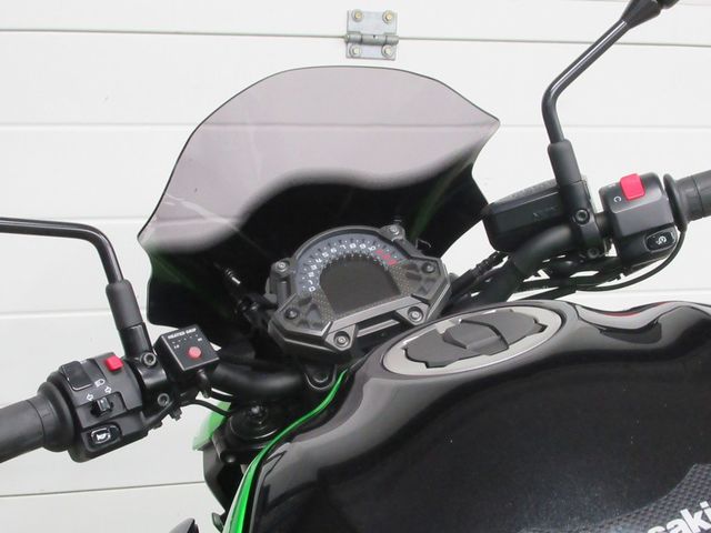 kawasaki - z900