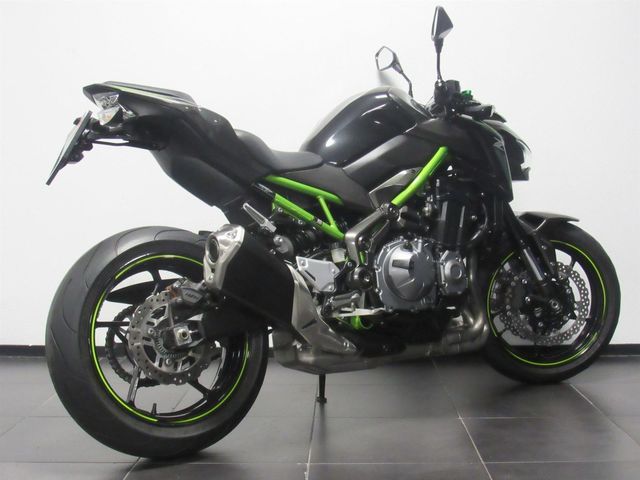 kawasaki - z900