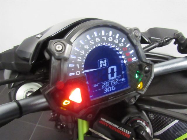 kawasaki - z900