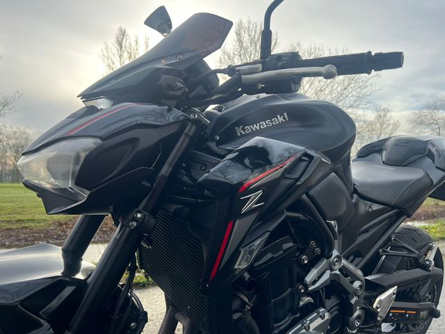 kawasaki - z900