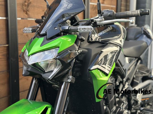 kawasaki - z900