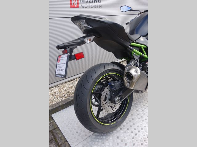kawasaki - z900