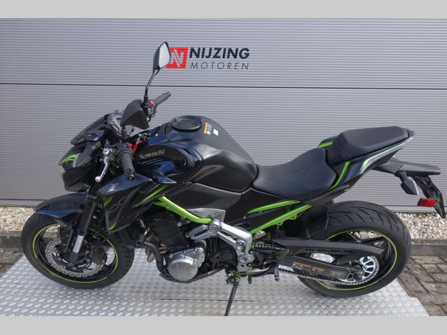 kawasaki - z900