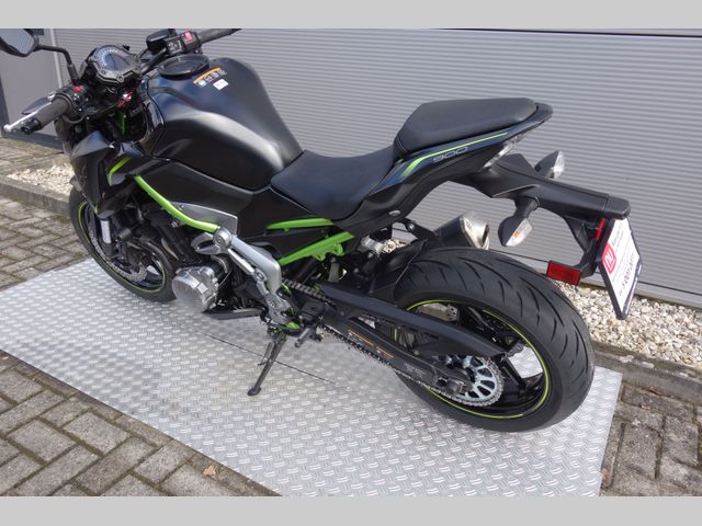 kawasaki - z900