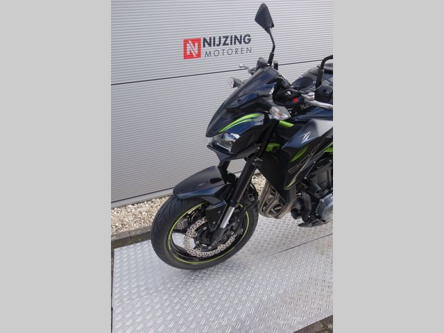kawasaki - z900