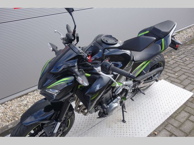 kawasaki - z900