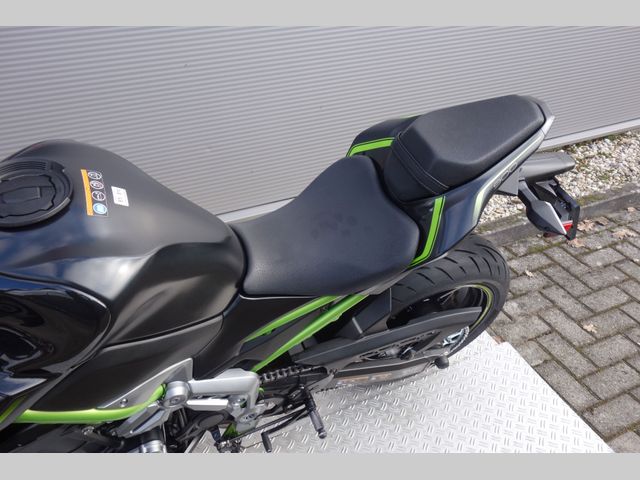kawasaki - z900