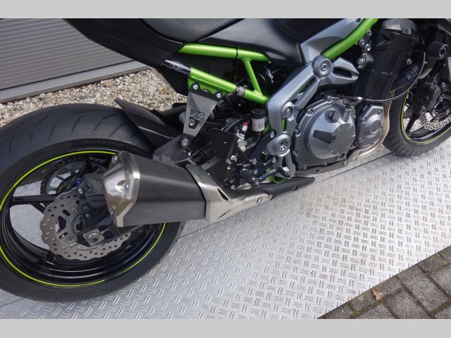 kawasaki - z900