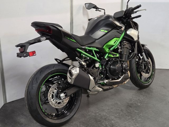 kawasaki - z900