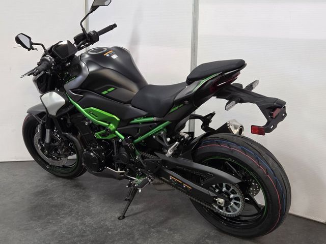 kawasaki - z900