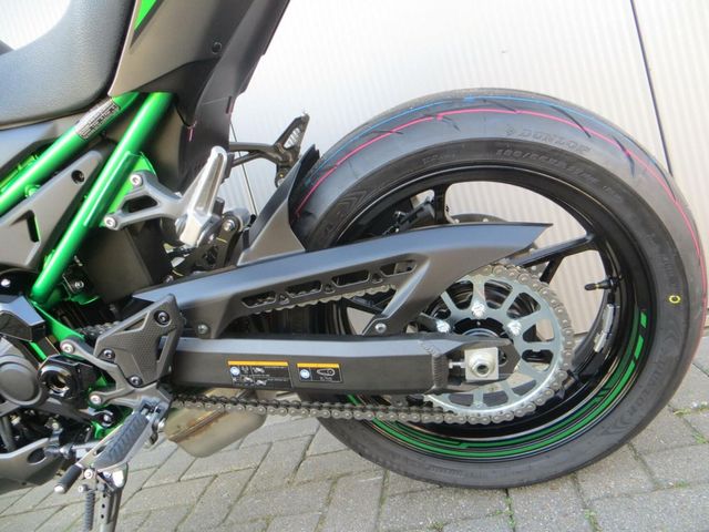 kawasaki - z900