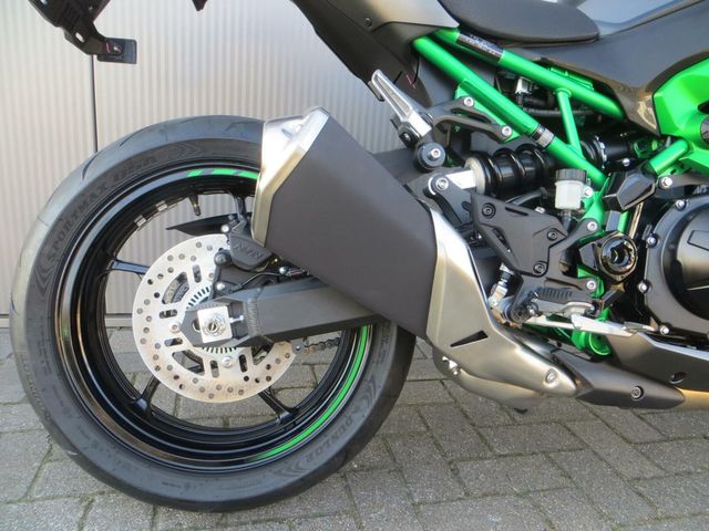 kawasaki - z900