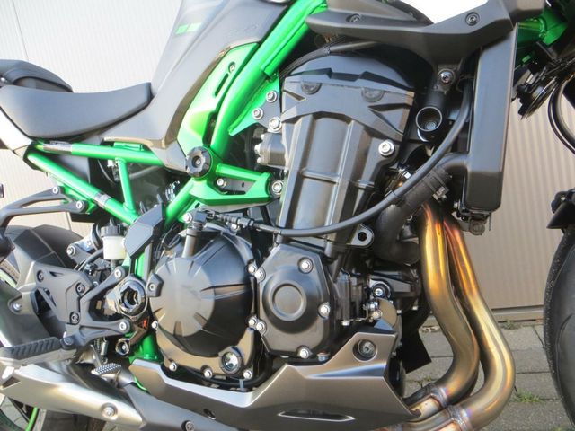 kawasaki - z900