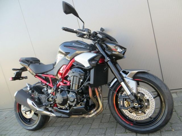 kawasaki - z900