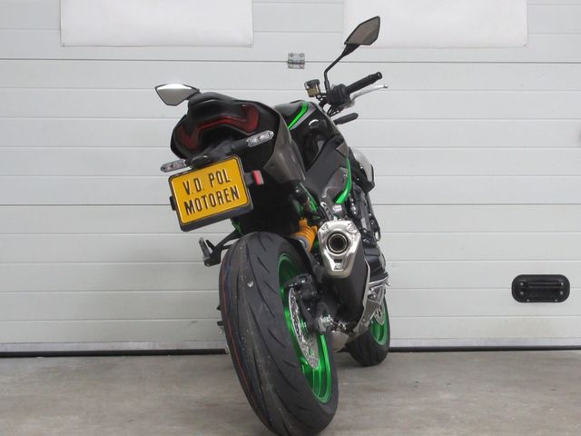 kawasaki - z900