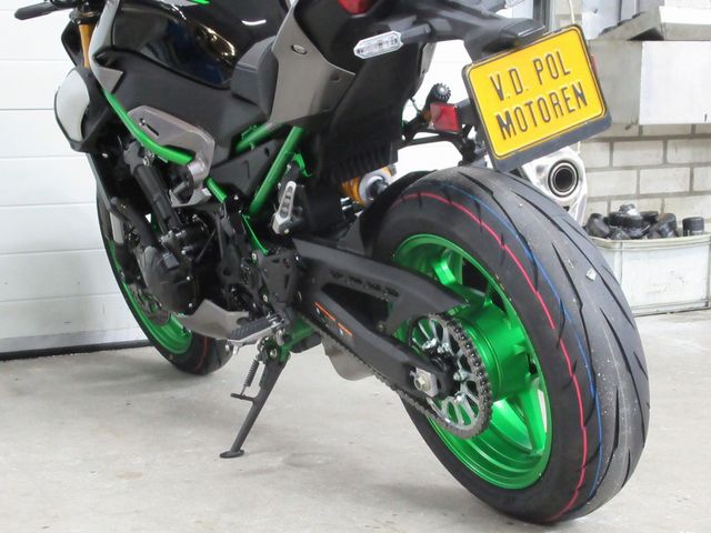 kawasaki - z900