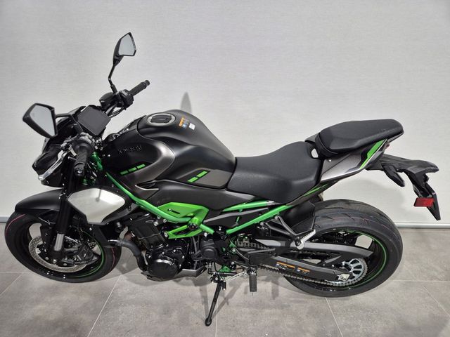 kawasaki - z900