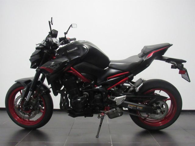 kawasaki - z900