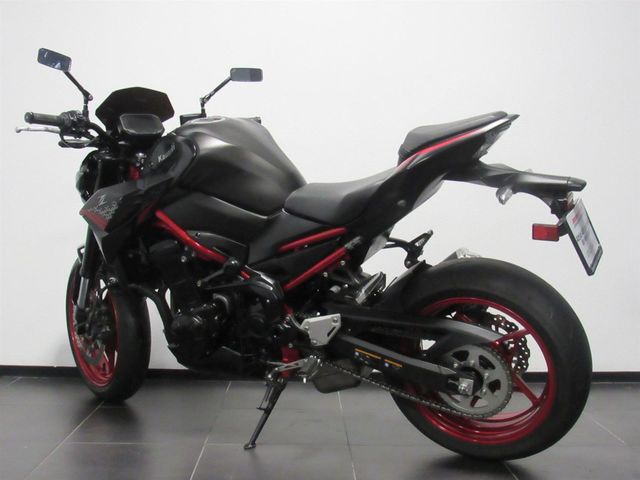 kawasaki - z900