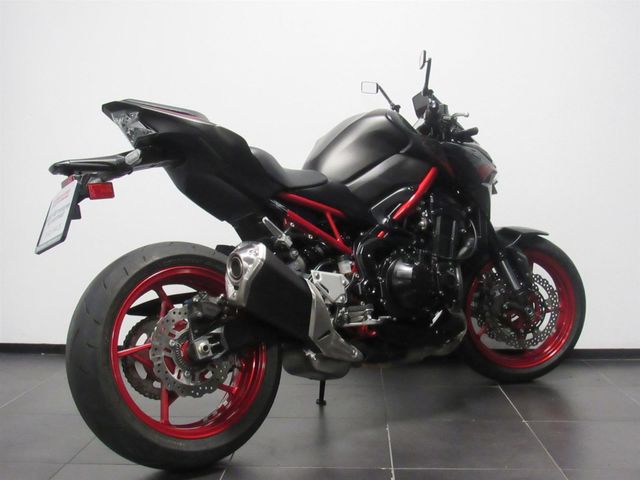 kawasaki - z900