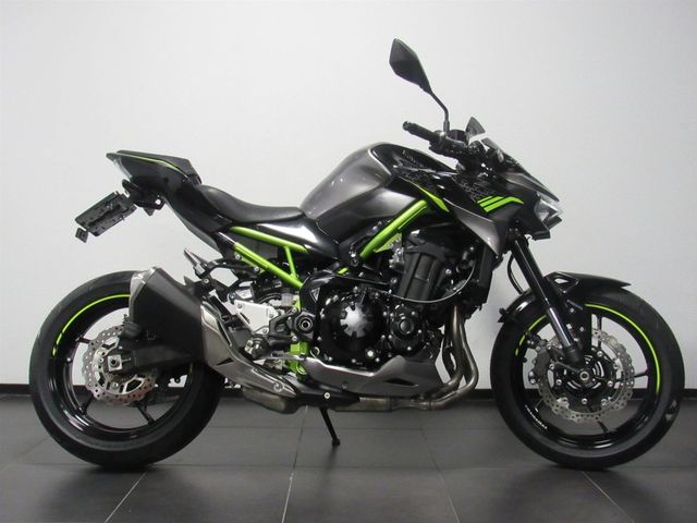 kawasaki - z900