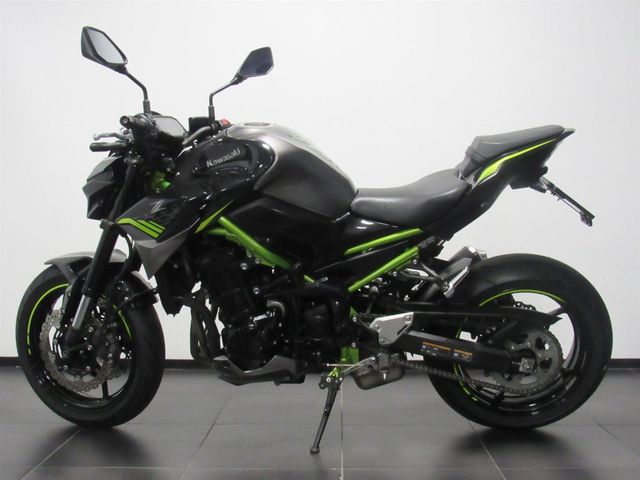kawasaki - z900