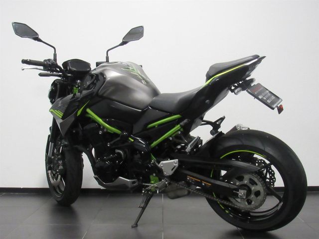 kawasaki - z900