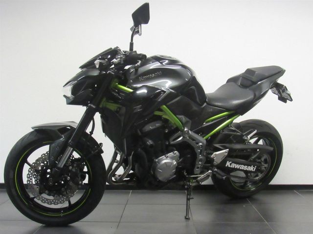 kawasaki - z900